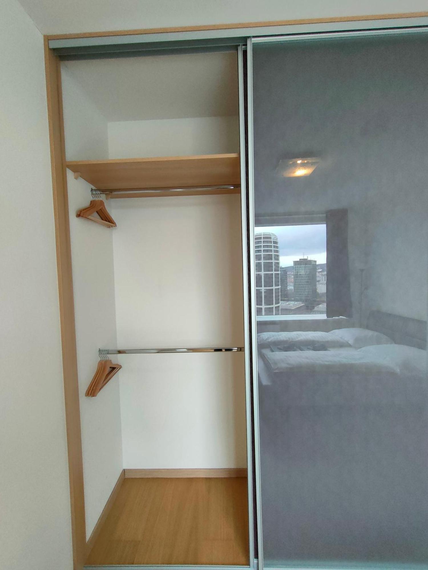 Sag Romantic 22 Floor Panorama Free Parking Free Wifi Pressburg